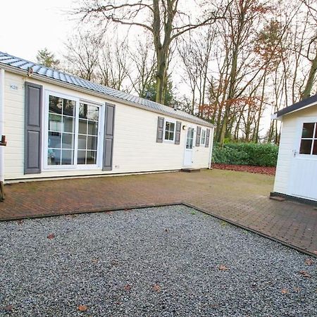 אפ Luxe Vrijstaande Chalet מראה חיצוני תמונה